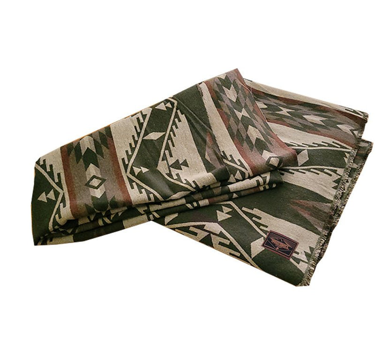 Couverture de Laine Chaude WILDFIRE in  by TREES Mountain Apparel